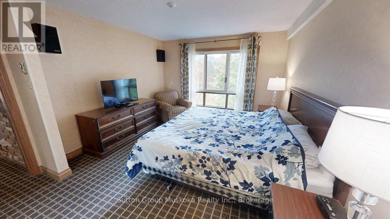 27-202 Golfview - Deerhurst Drive, Huntsville (Chaffey), Ontario  P1H 2E8 - Photo 9 - X12612128