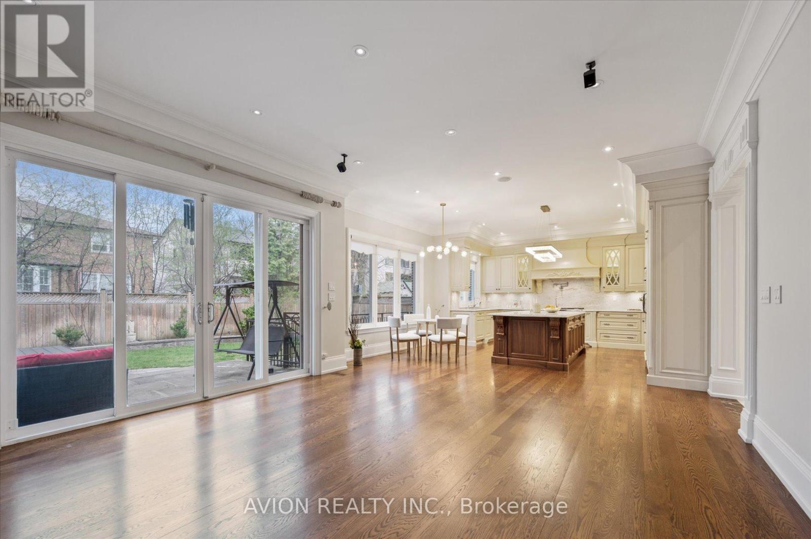 26 Danville Drive, Toronto, Ontario  M2P 1J1 - Photo 15 - C12612106