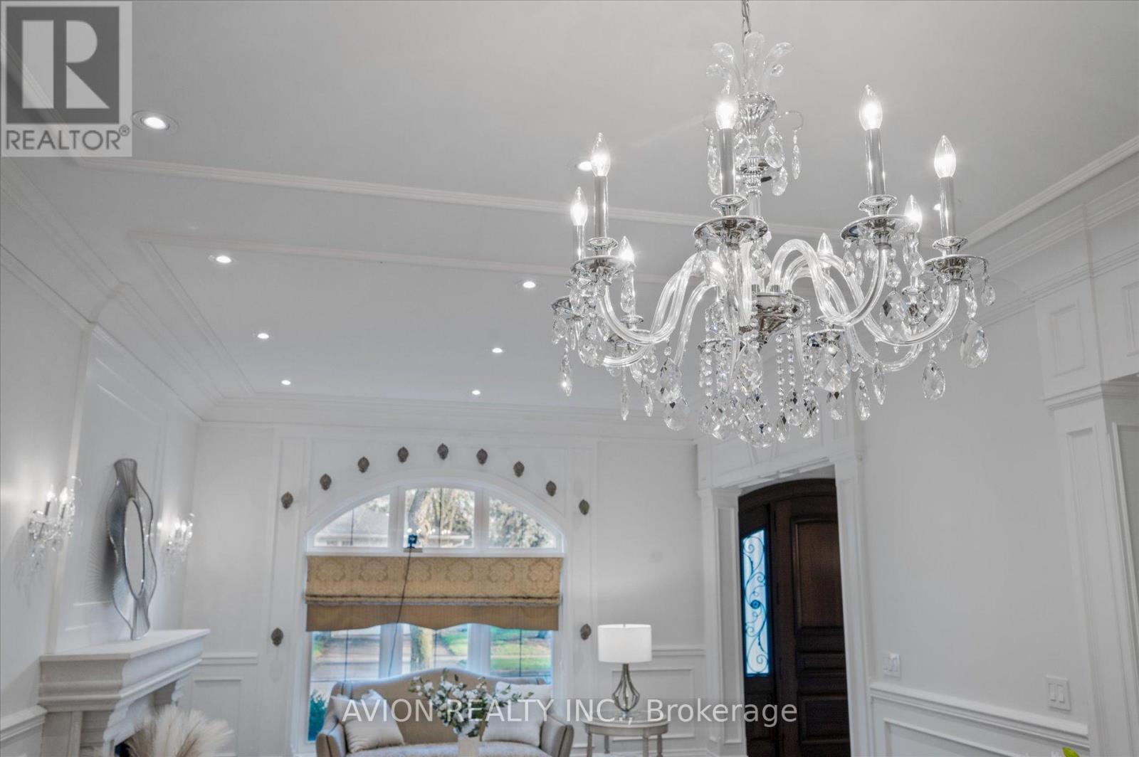 26 Danville Drive, Toronto, Ontario  M2P 1J1 - Photo 9 - C12612106