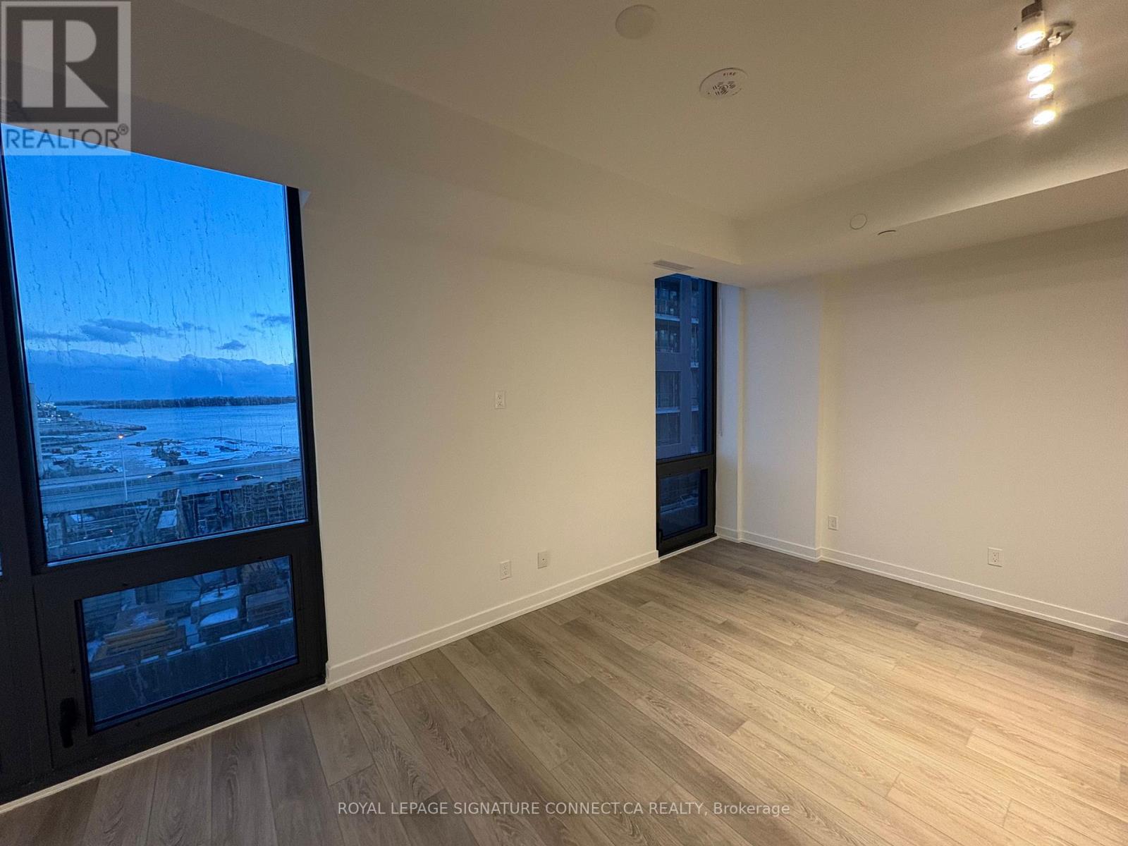 911 - 35 Parliment Street, Toronto, Ontario  M5A 1G1 - Photo 12 - C12612186