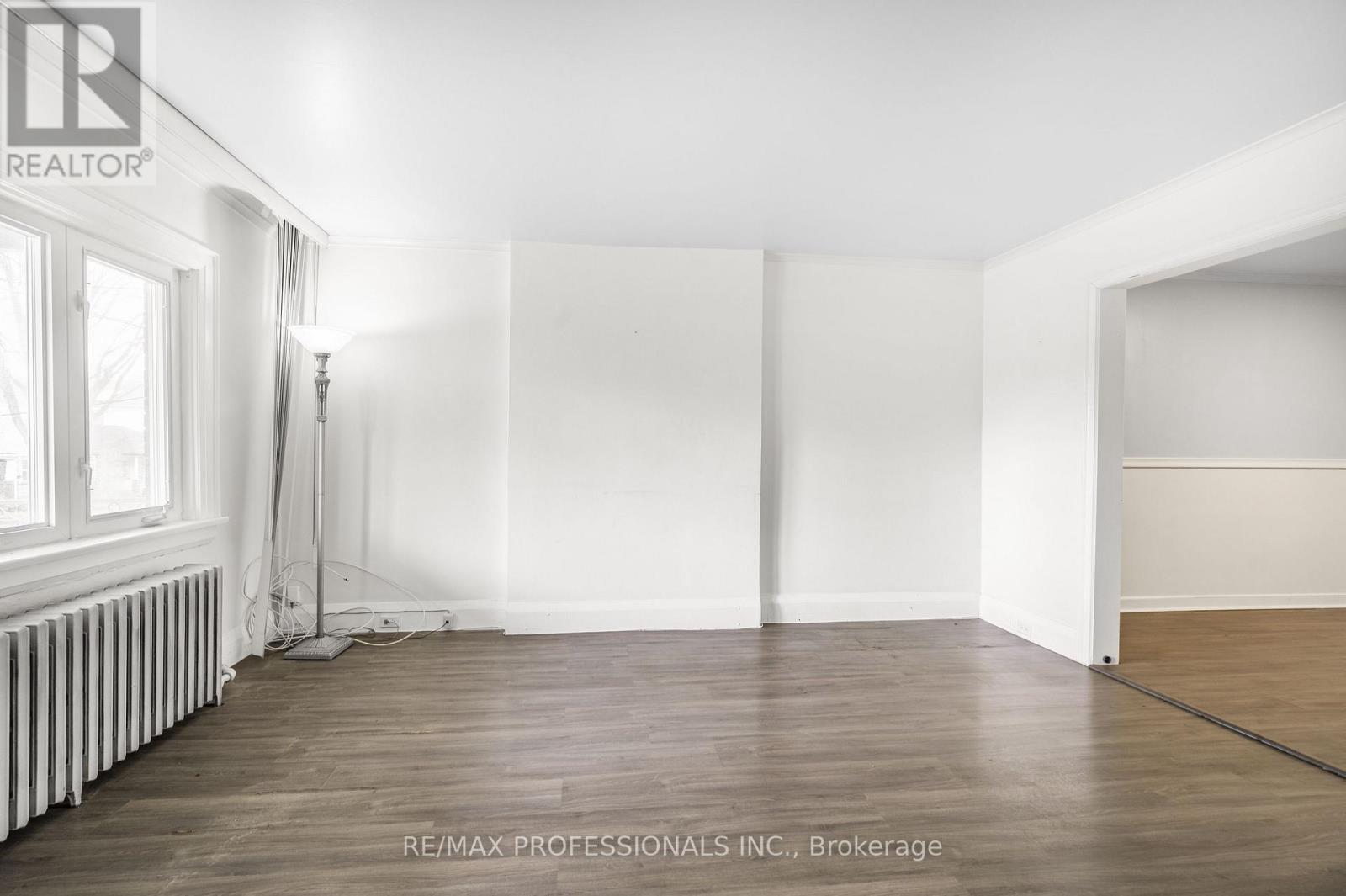 560 Atlas Avenue, Toronto, Ontario  M6C 3R4 - Photo 12 - C12612188