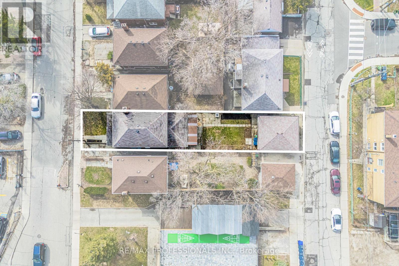 560 Atlas Avenue, Toronto, Ontario  M6C 3R4 - Photo 2 - C12612188