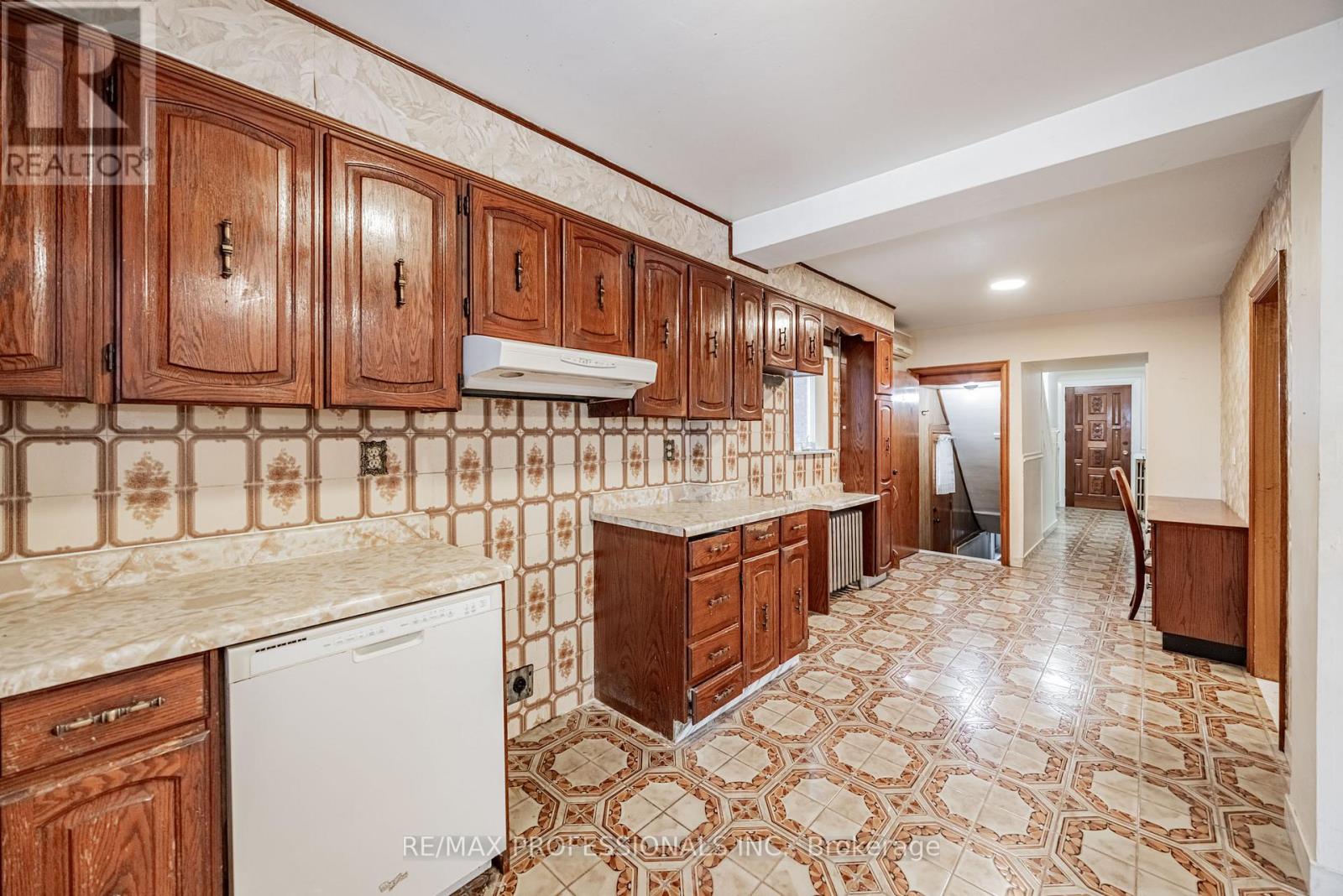 560 Atlas Avenue, Toronto, Ontario  M6C 3R4 - Photo 20 - C12612188