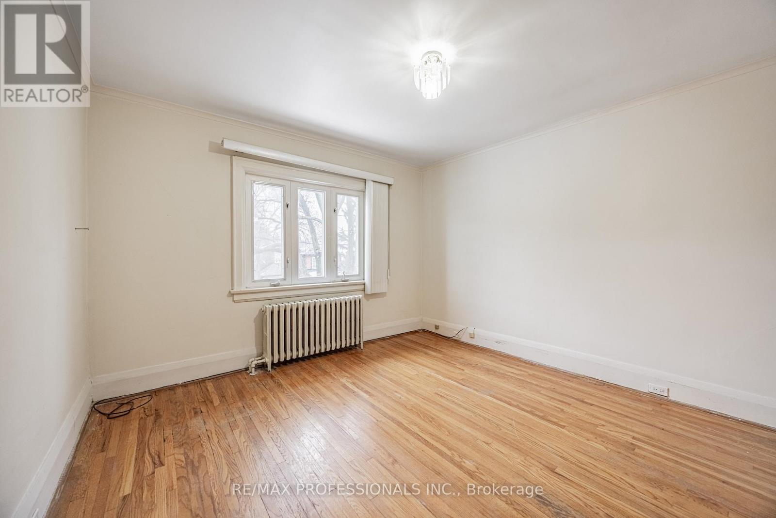 560 Atlas Avenue, Toronto, Ontario  M6C 3R4 - Photo 22 - C12612188