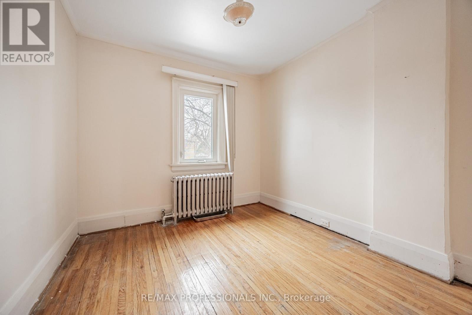 560 Atlas Avenue, Toronto, Ontario  M6C 3R4 - Photo 24 - C12612188