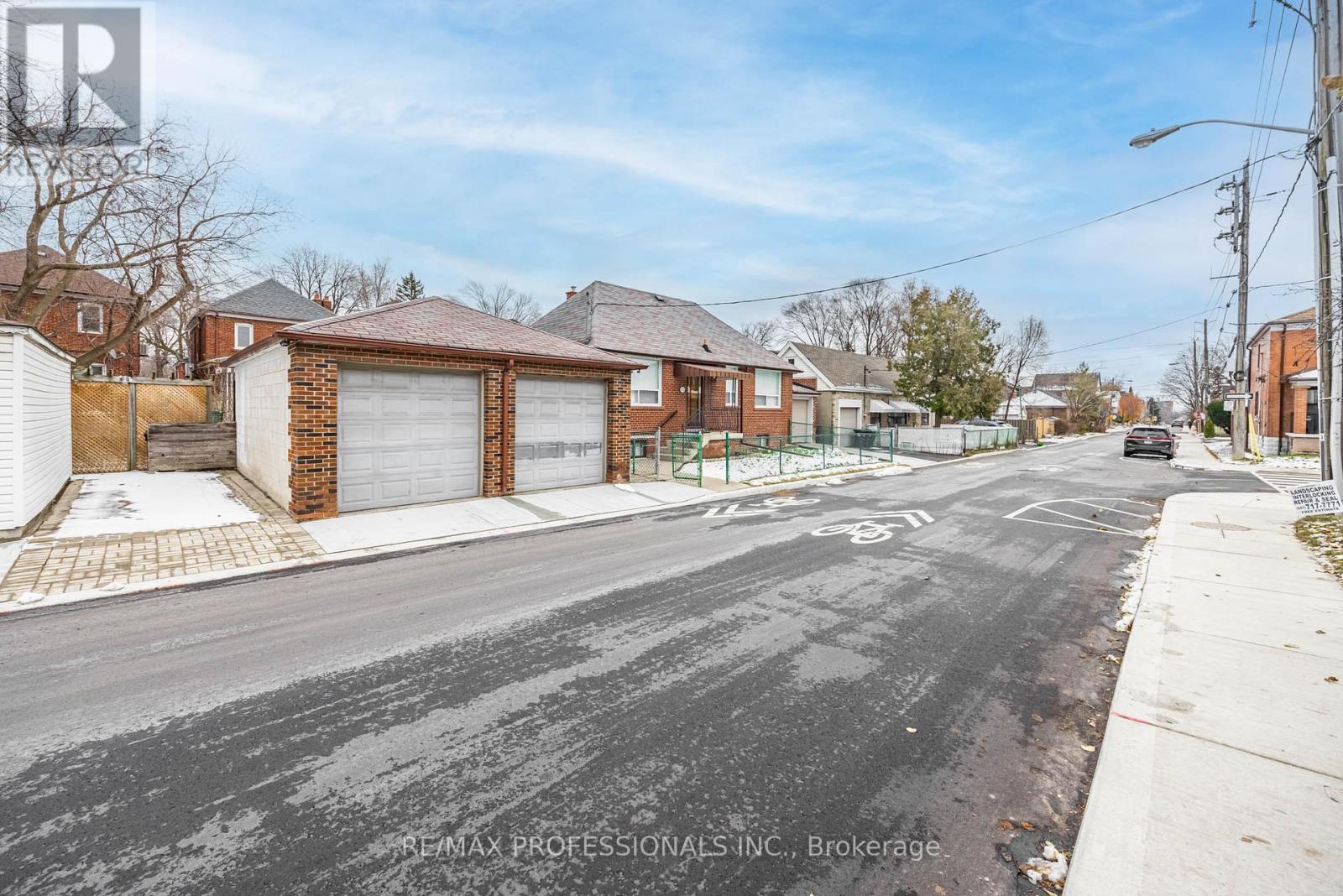 560 Atlas Avenue, Toronto, Ontario  M6C 3R4 - Photo 5 - C12612188