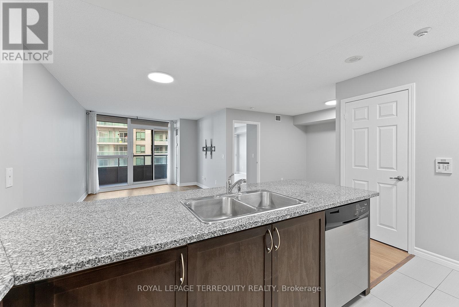 1212 - 19 Grand Trunk Crescent, Toronto (Waterfront Communities), Ontario  M5J 3A3 - Photo 6 - C12612210