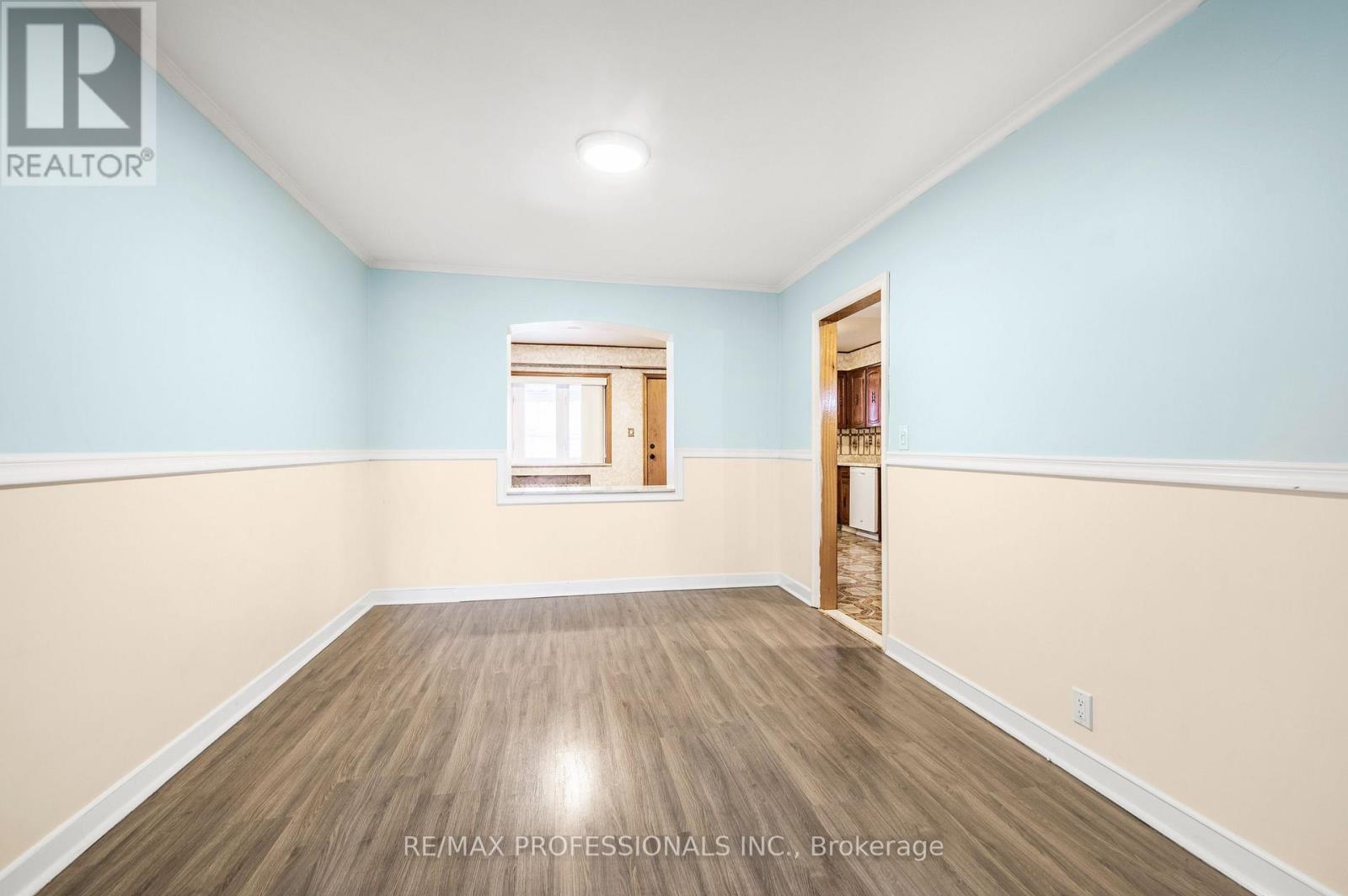 560 Atlas Avenue, Toronto, Ontario  M6C 3R4 - Photo 9 - C12612218