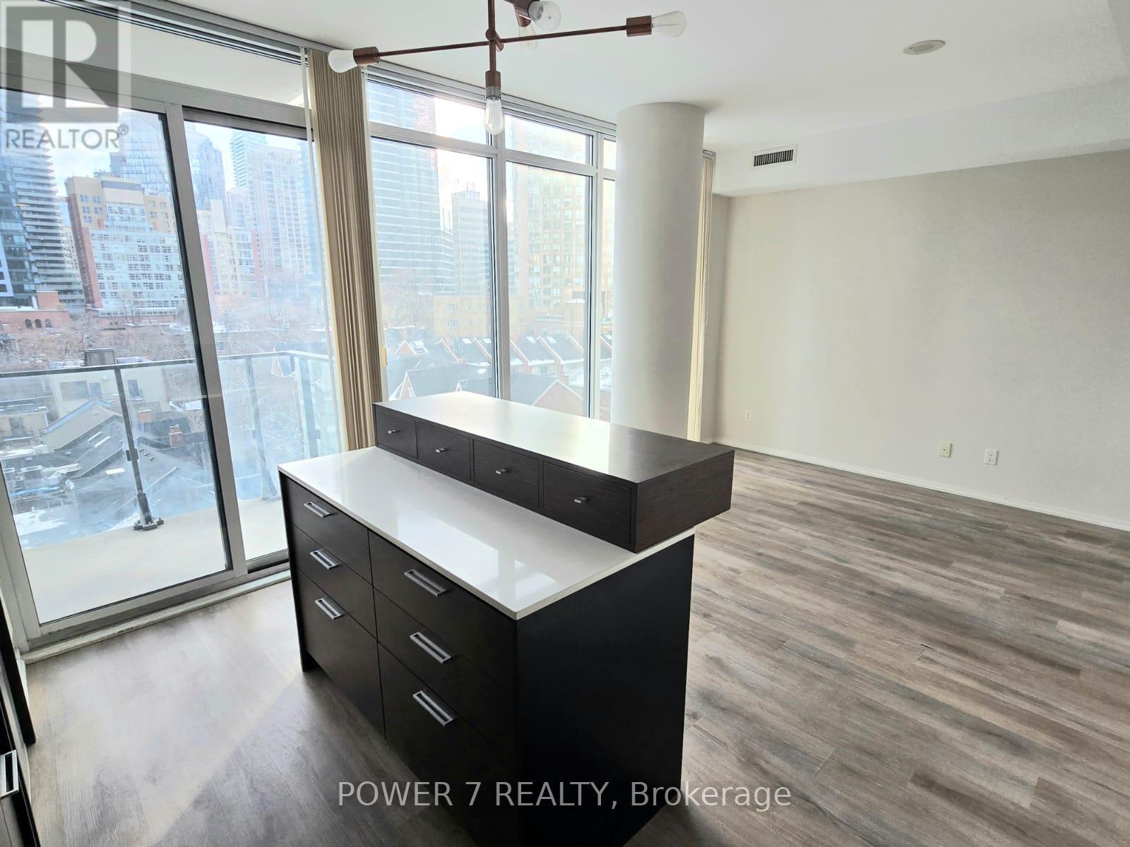 603 - 75 St Nicholas Street, Toronto, Ontario  M4Y 0A5 - Photo 6 - C12612248