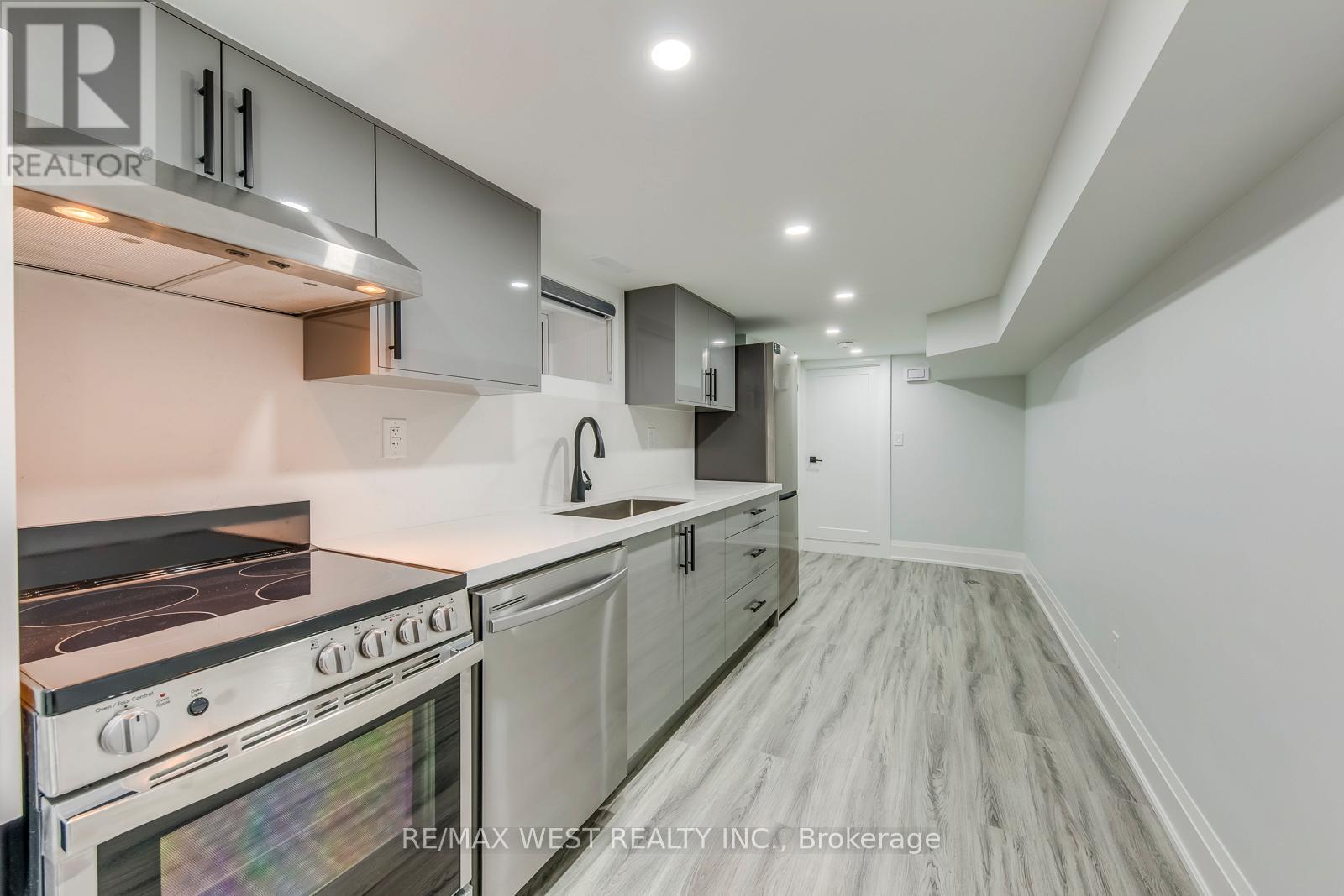 Bsmt - 1190 Ossington Avenue, Toronto, Ontario  M6G 3W1 - Photo 7 - C12612294