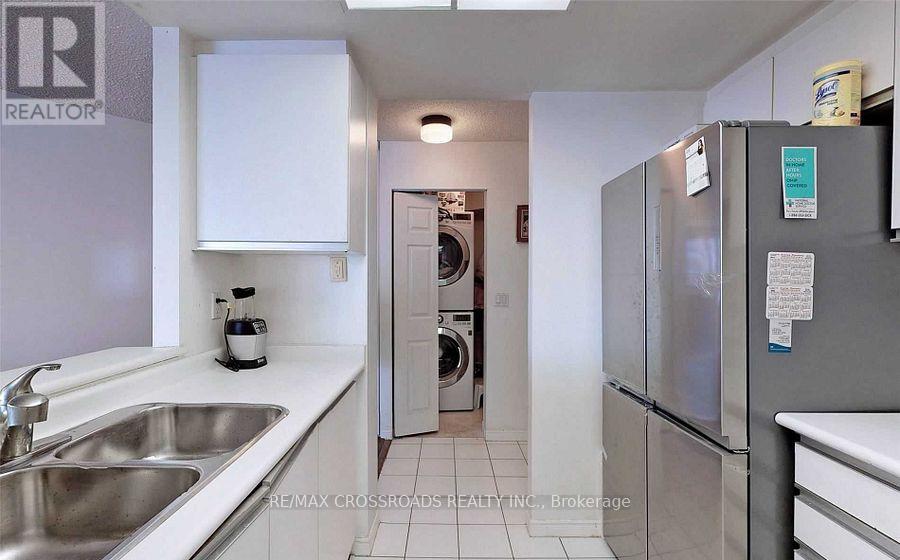 410 - 7 Concorde Place, Toronto (Banbury-Don Mills), Ontario  M3C 3N4 - Photo 10 - C12612296