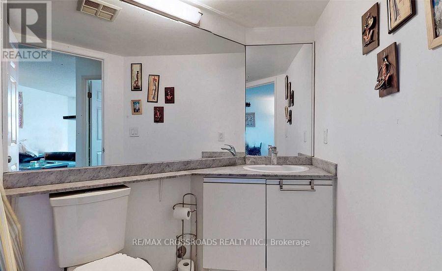 410 - 7 Concorde Place, Toronto (Banbury-Don Mills), Ontario  M3C 3N4 - Photo 30 - C12612296