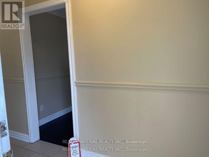 Front Unit - 166 Hupfield Trail E, Toronto (Malvern), Ontario  M1B 4P7 - Photo 16 - E12612120