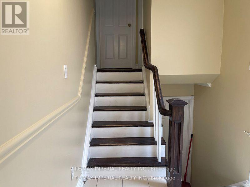 Front Unit - 166 Hupfield Trail E, Toronto (Malvern), Ontario  M1B 4P7 - Photo 22 - E12612120