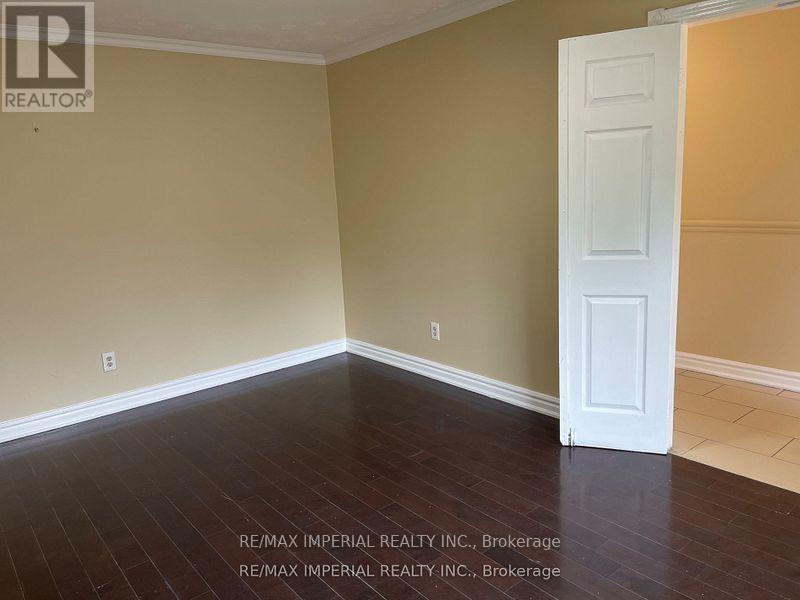 Front Unit - 166 Hupfield Trail E, Toronto (Malvern), Ontario  M1B 4P7 - Photo 8 - E12612120