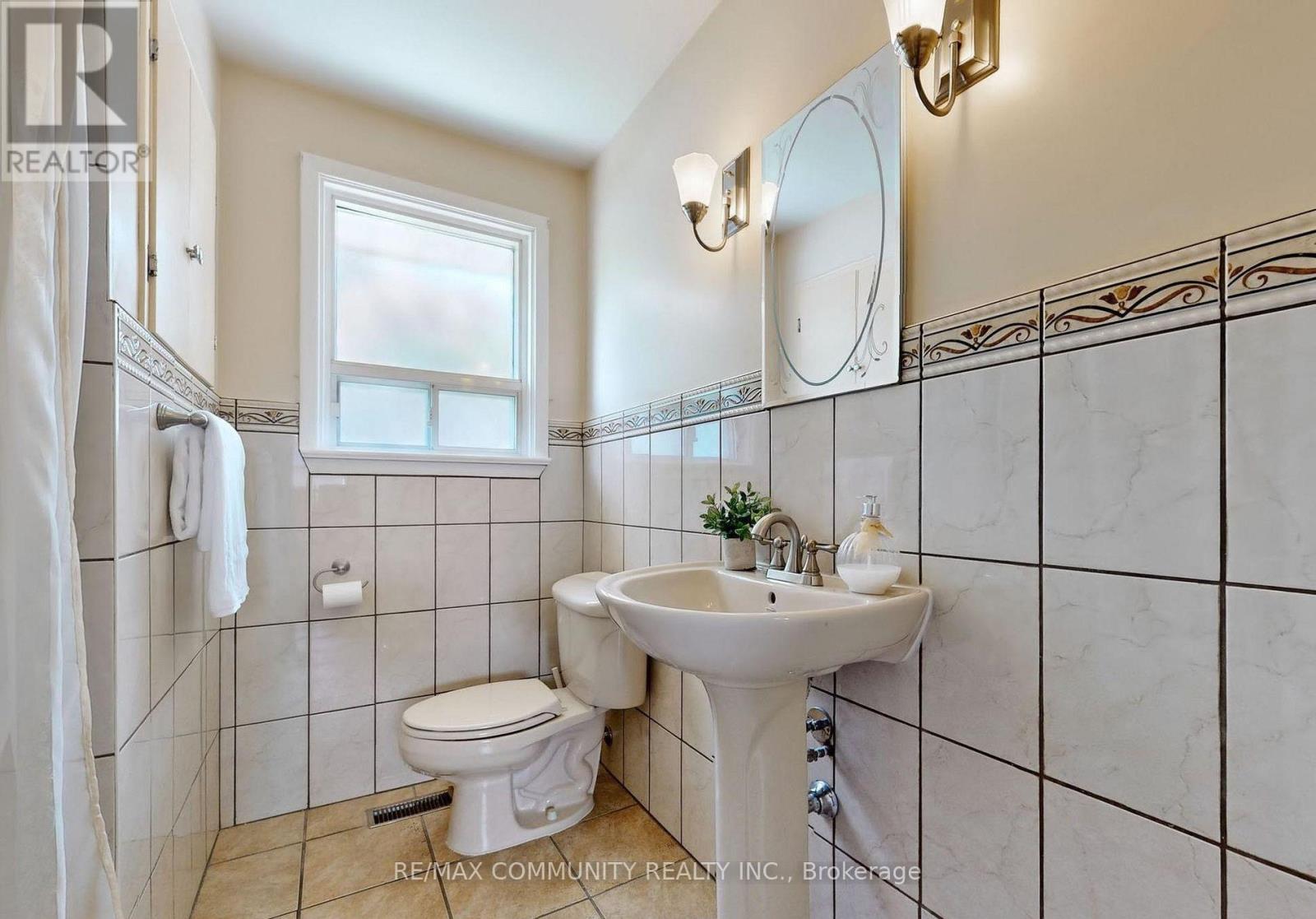 Main - 1 Applefield Drive, Toronto (Bendale), Ontario  M1P 3X8 - Photo 20 - E12612202