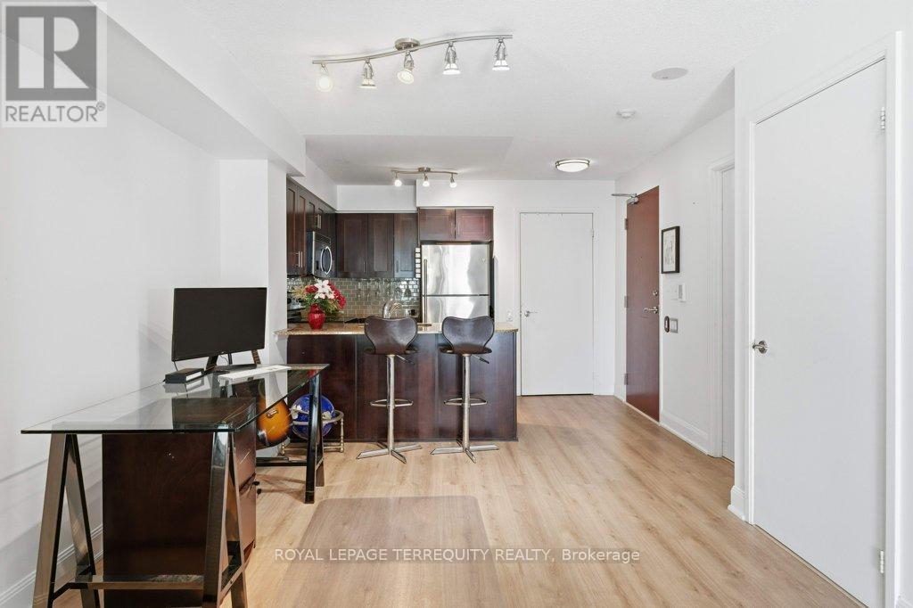 1512 - 2181 Yonge Street, Toronto, Ontario  M4S 3H7 - Photo 4 - C12610224