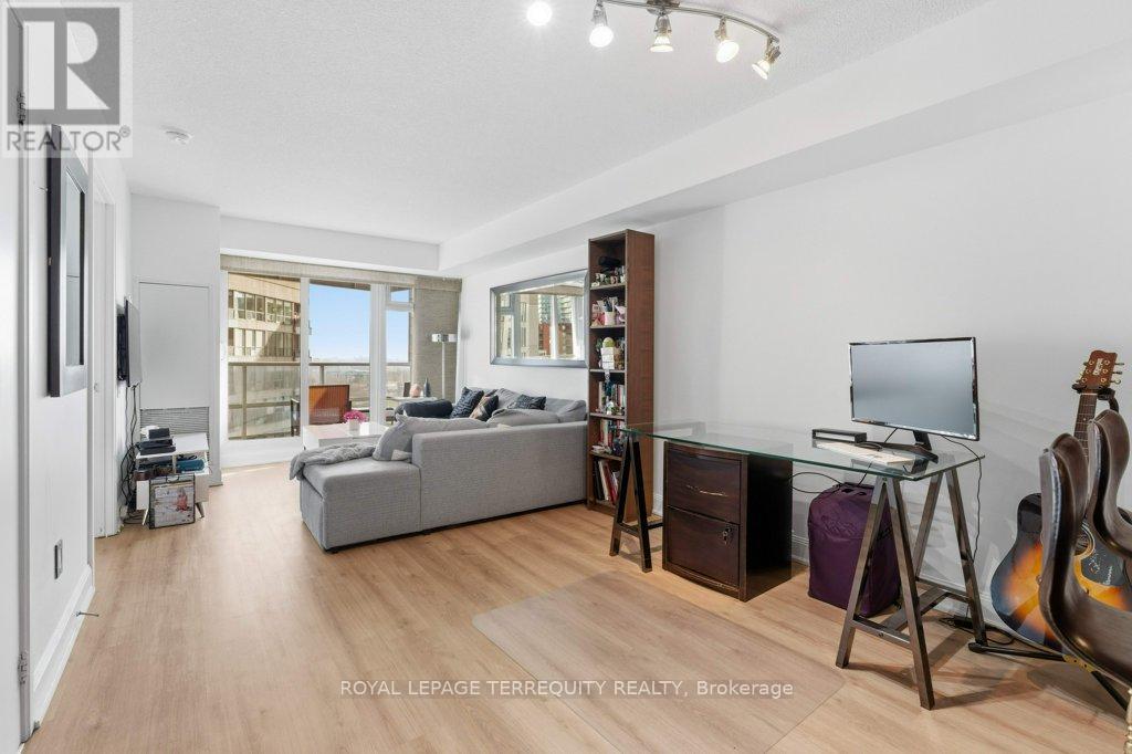 1512 - 2181 Yonge Street, Toronto, Ontario  M4S 3H7 - Photo 8 - C12610224