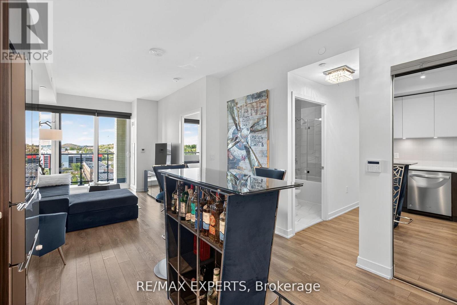 831 - 100 Eagle Rock Way, Vaughan, Ontario  L6A 5B9 - Photo 6 - N12612118