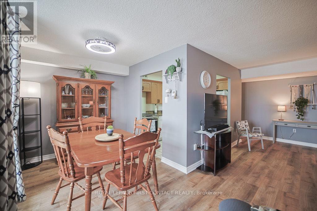 808 - 20 William Roe Boulevard, Newmarket, Ontario  L3Y 5V6 - Photo 11 - N12612122