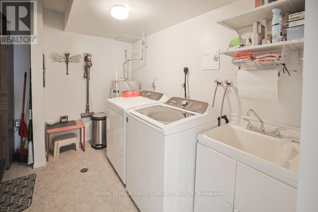 808 - 20 William Roe Boulevard, Newmarket, Ontario  L3Y 5V6 - Photo 22 - N12612122