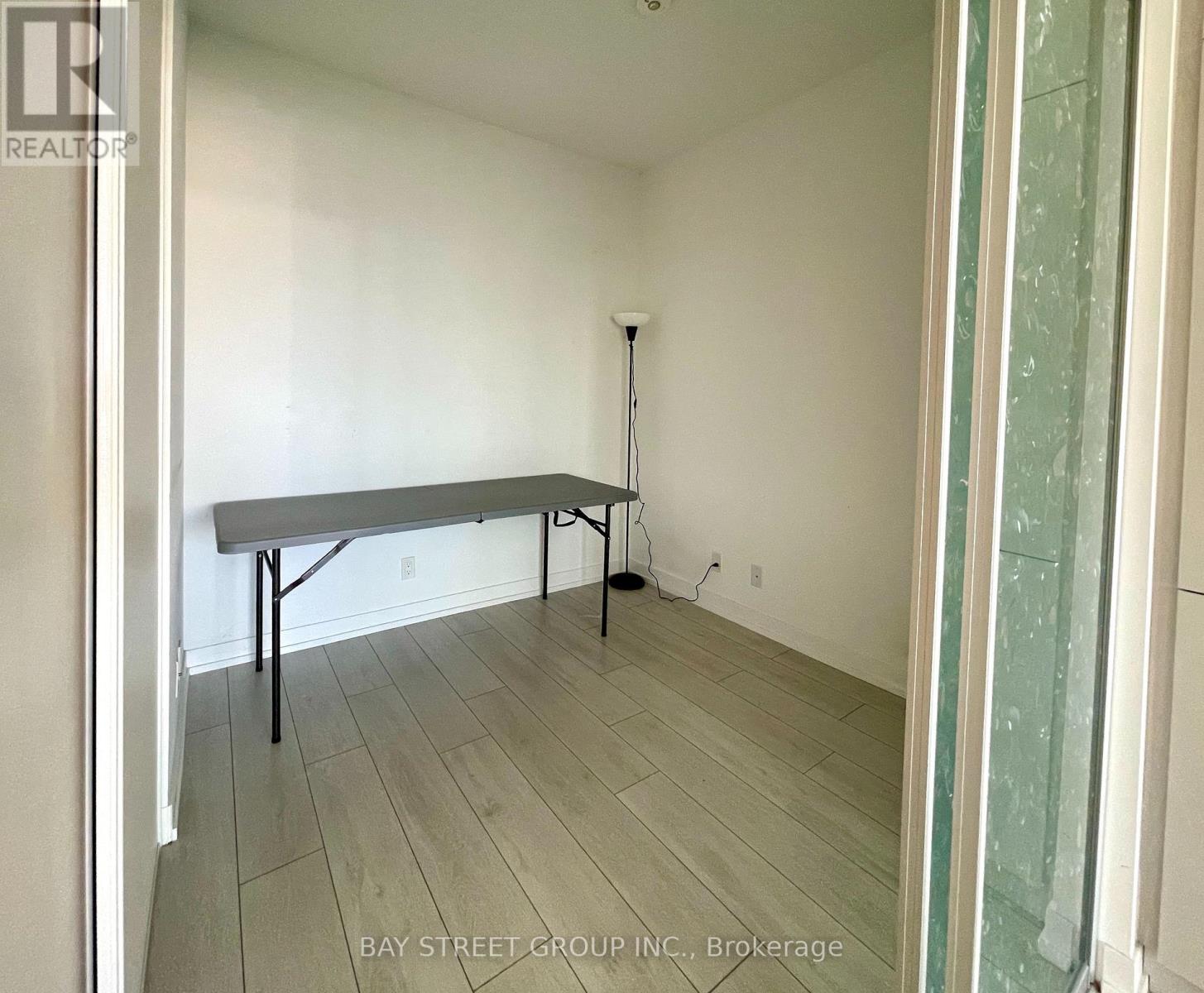 2207 - 5 Buttermill Avenue, Vaughan (Vaughan Corporate Centre), Ontario  L4K 0J5 - Photo 11 - N12612204