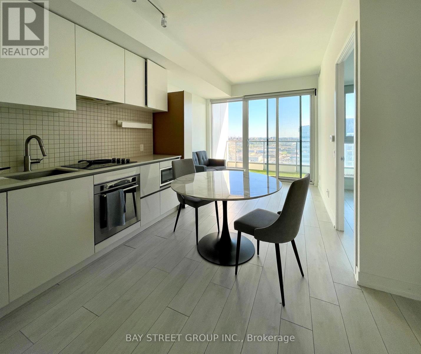 2207 - 5 Buttermill Avenue, Vaughan (Vaughan Corporate Centre), Ontario  L4K 0J5 - Photo 5 - N12612204