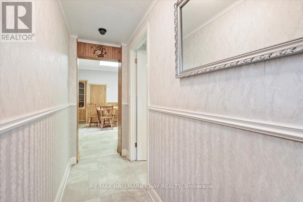 63 King Street S, New Tecumseth, Ontario  L9R 1B6 - Photo 2 - N12612268