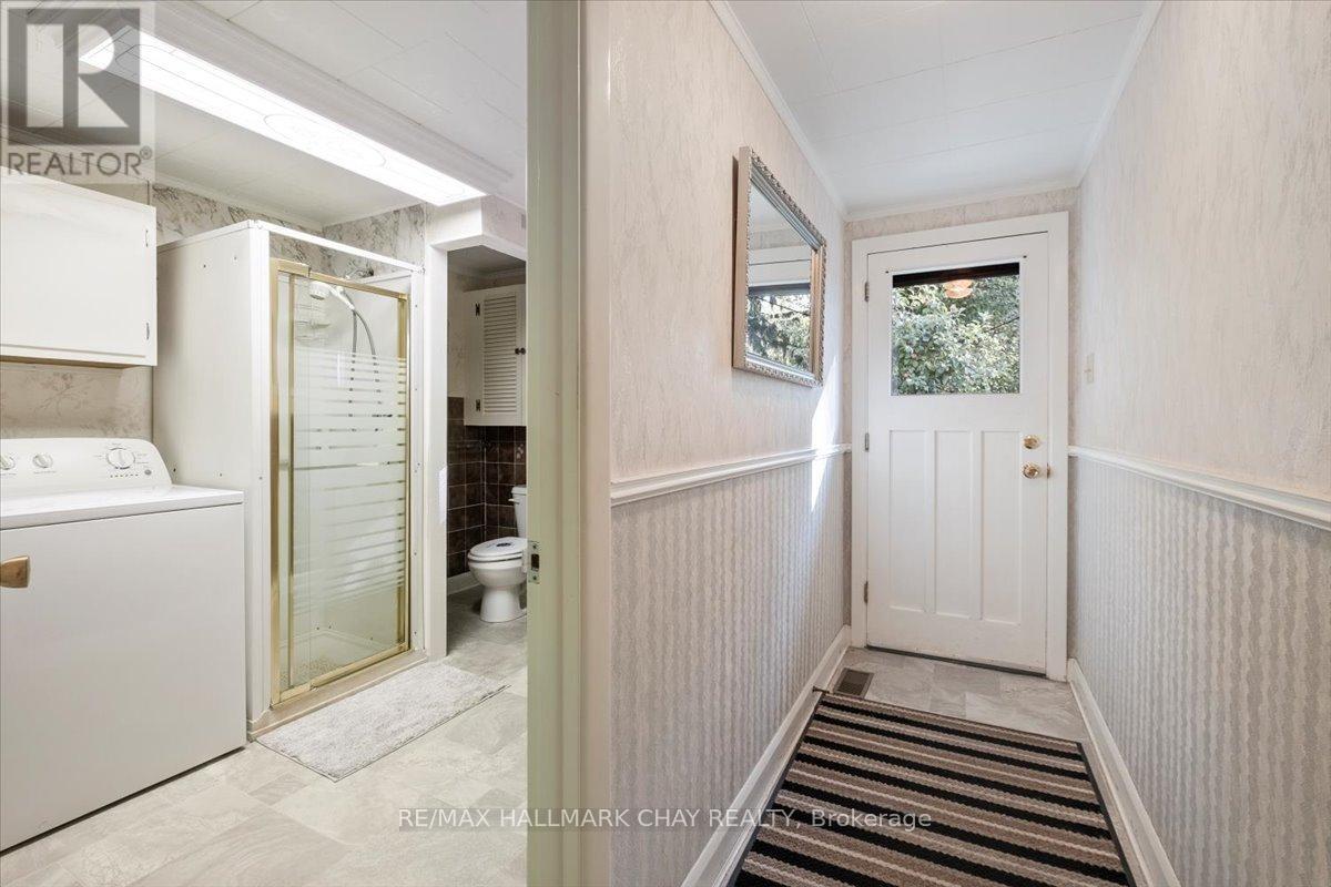 63 King Street S, New Tecumseth, Ontario  L9R 1B6 - Photo 3 - N12612268