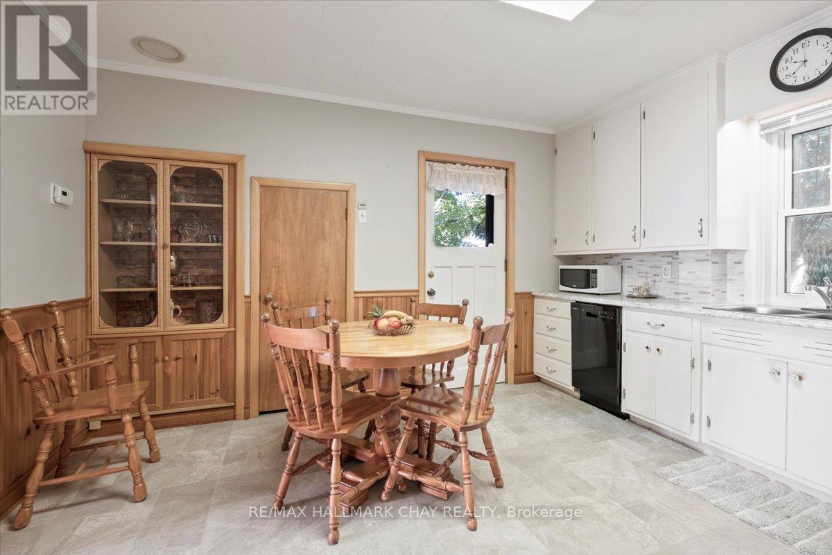 63 King Street S, New Tecumseth, Ontario  L9R 1B6 - Photo 7 - N12612268