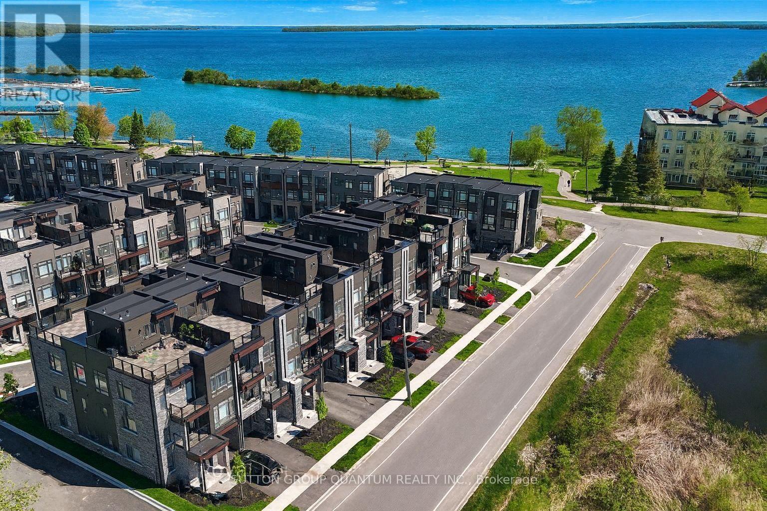 158 Elgin Street, Orillia, Ontario  L3V 1R2 - Photo 1 - S12612098