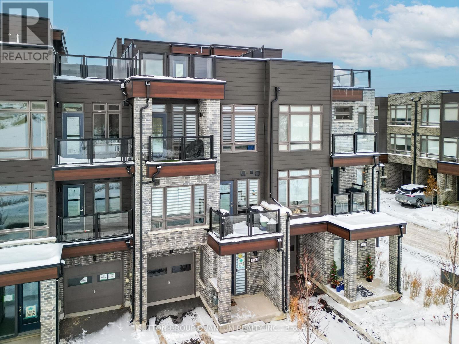 158 Elgin Street, Orillia, Ontario  L3V 1R2 - Photo 3 - S12612098