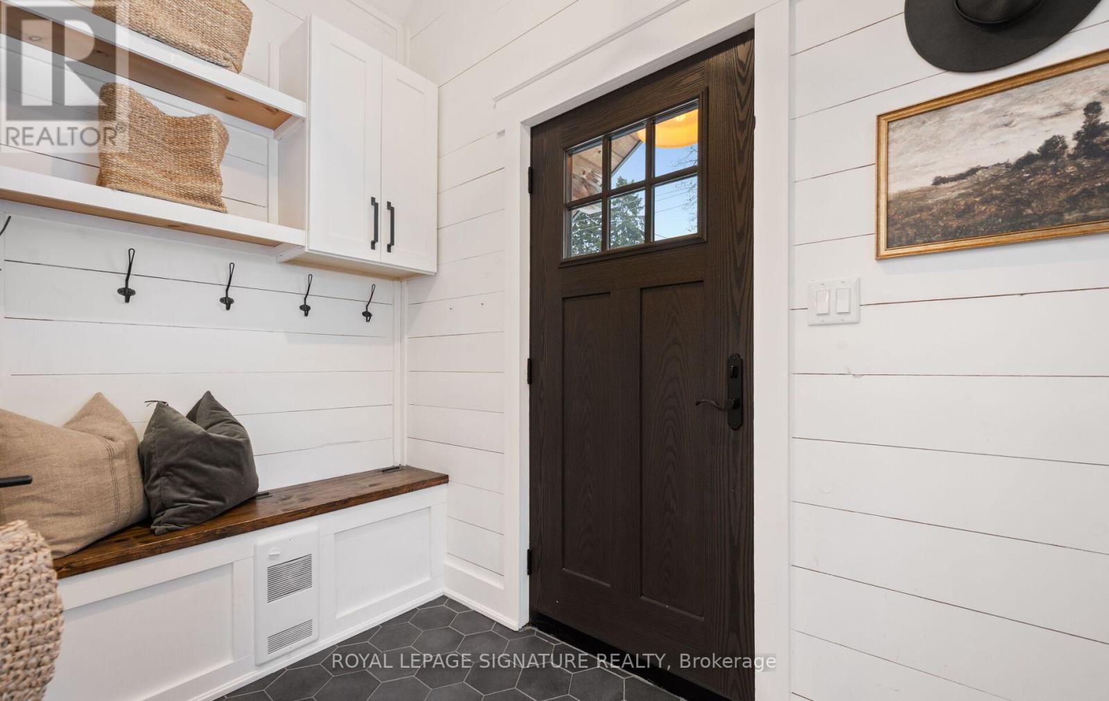 122 Queen Street, Barrie (Codrington), Ontario  L4M 1Z5 - Photo 10 - S12612112