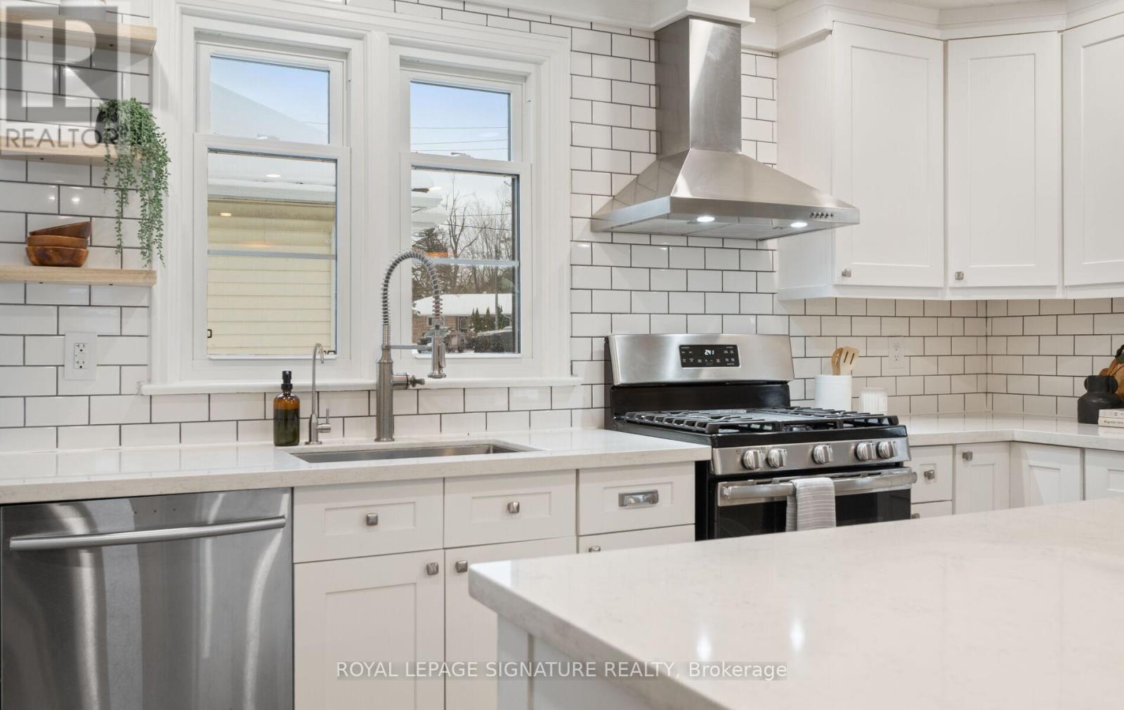 122 Queen Street, Barrie (Codrington), Ontario  L4M 1Z5 - Photo 17 - S12612112