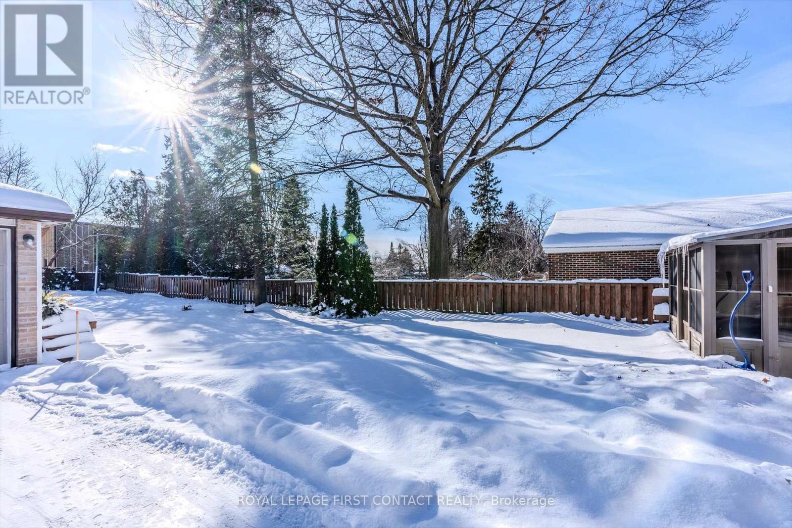 Unit A - 23 Shannon Street, Barrie (Wellington), Ontario L4M 2K7 - Photo 18 - S12612116