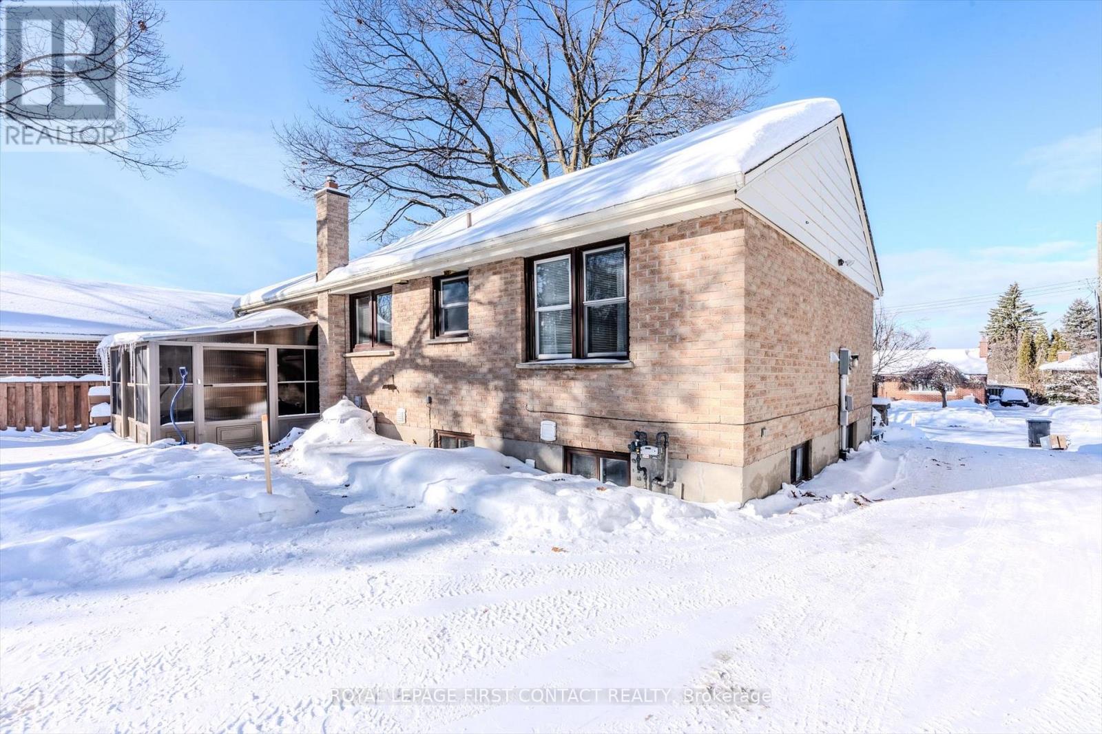 Unit A - 23 Shannon Street, Barrie (Wellington), Ontario L4M 2K7 - Photo 21 - S12612116