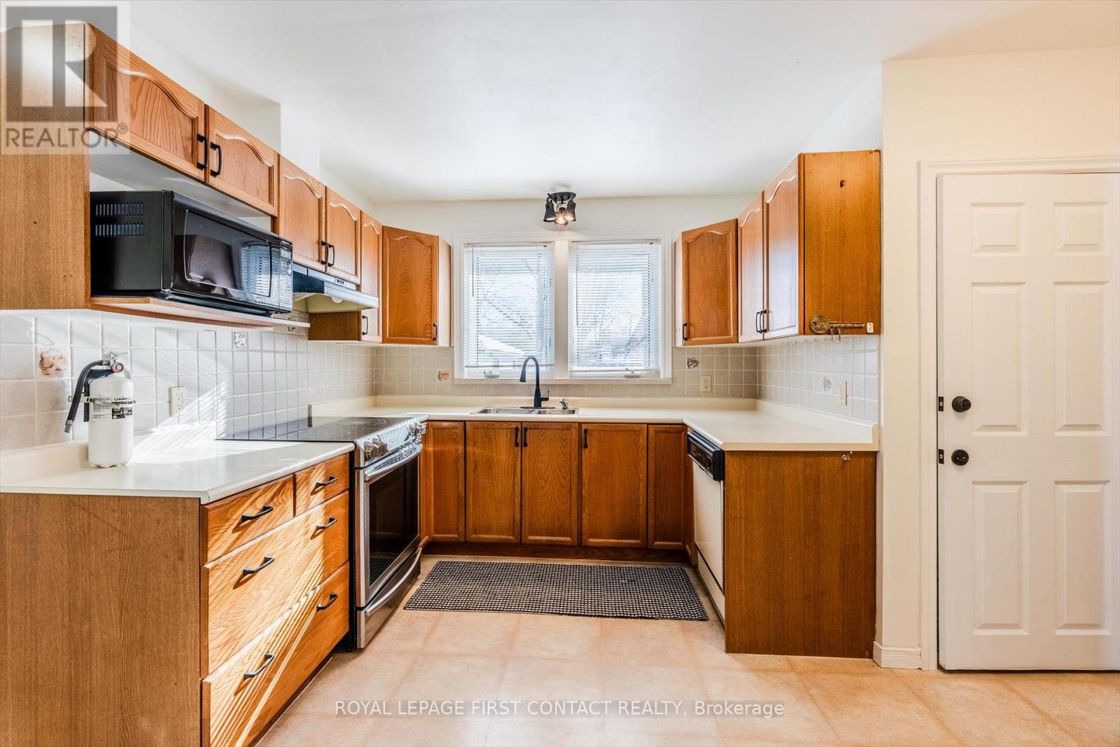 Unit A - 23 Shannon Street, Barrie, Ontario  L4M 2K7 - Photo 6 - S12612116