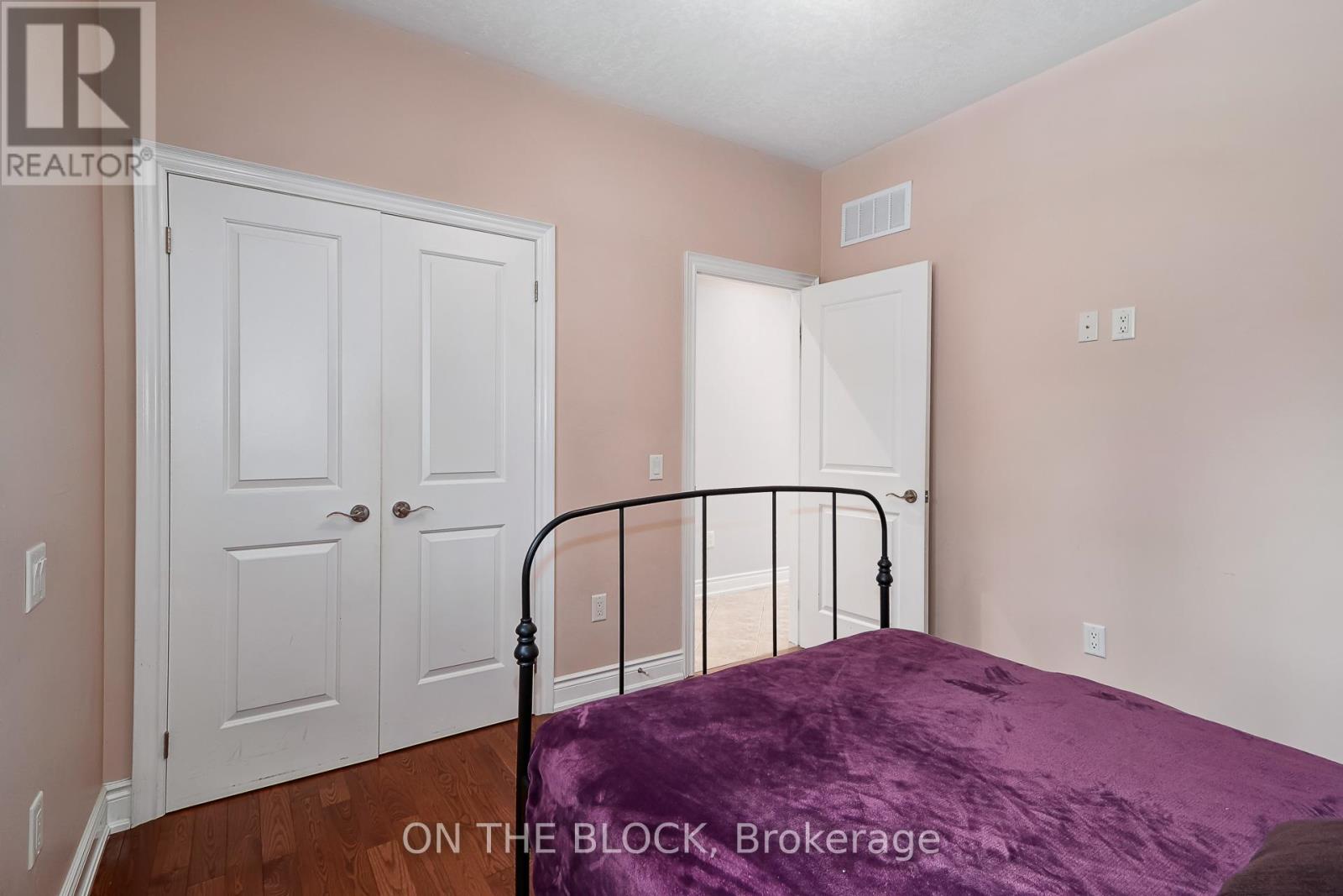 589 River Road E, Wasaga Beach, Ontario  L9Z 2M2 - Photo 14 - S12612166