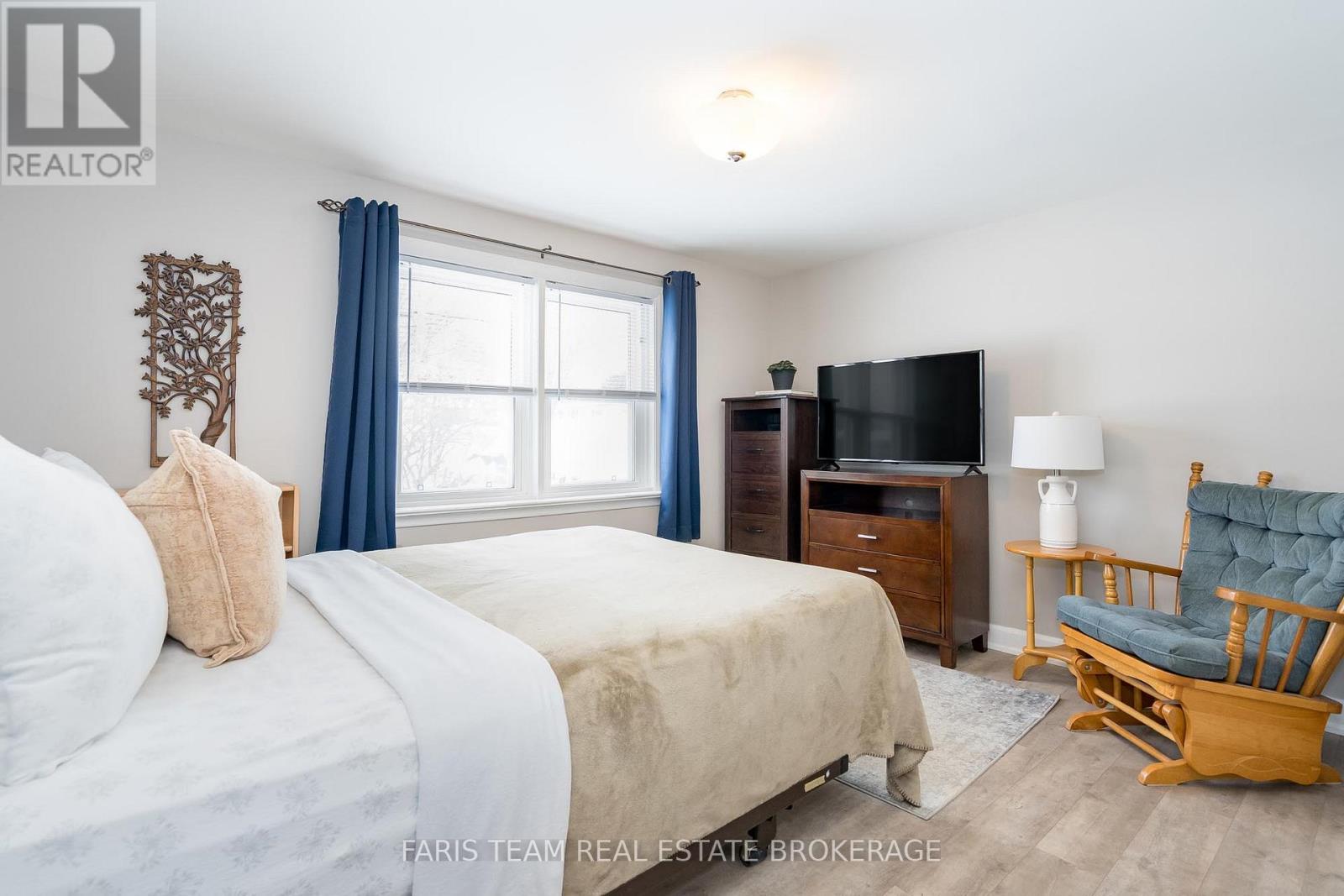 15 Derby Street, Orillia, Ontario  L3V 5R4 - Photo 18 - S12612234