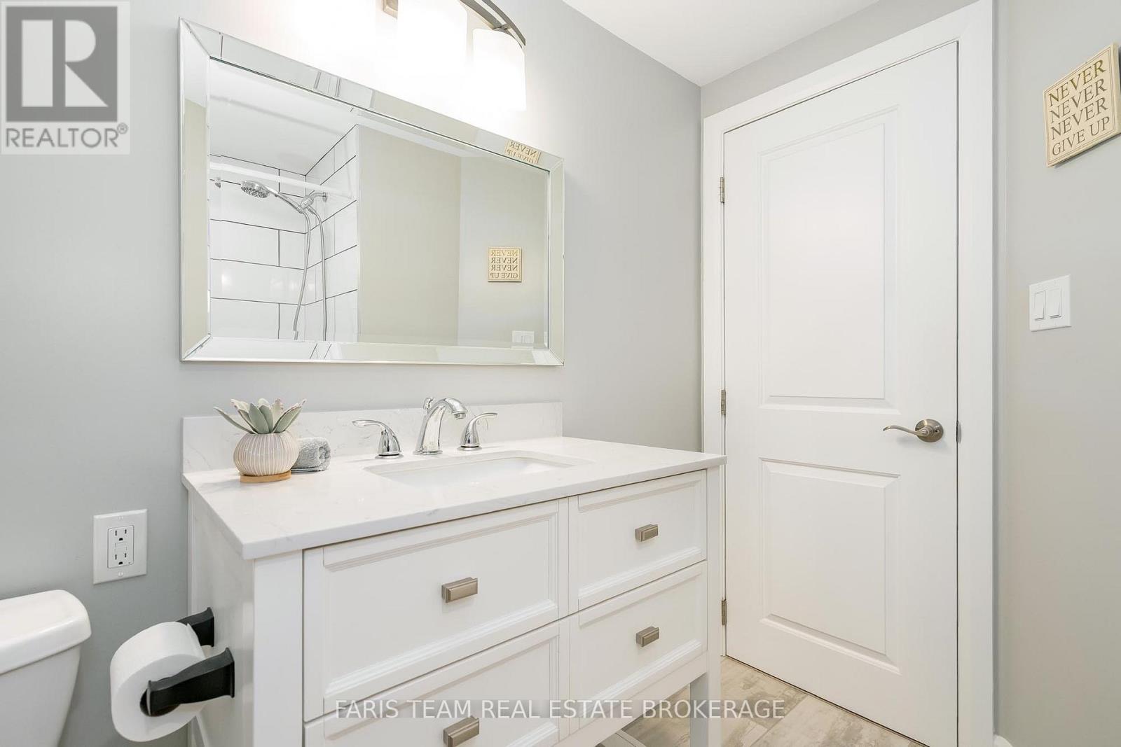 15 Derby Street, Orillia, Ontario  L3V 5R4 - Photo 23 - S12612234