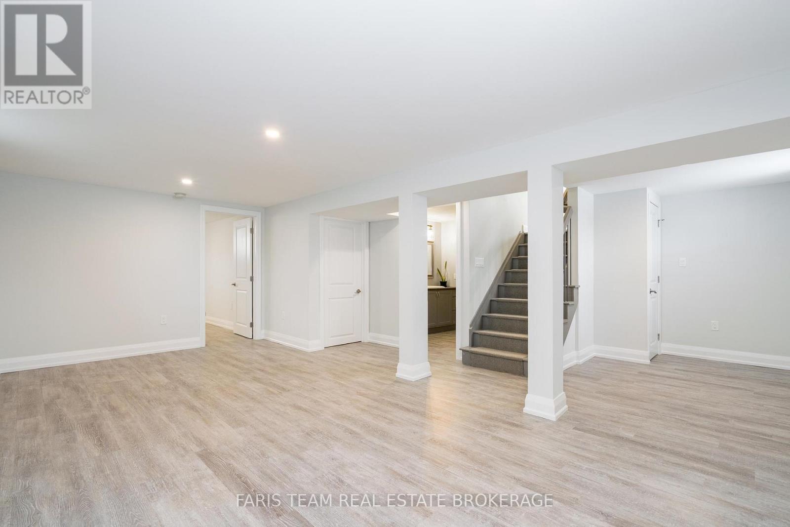 15 Derby Street, Orillia, Ontario  L3V 5R4 - Photo 27 - S12612234