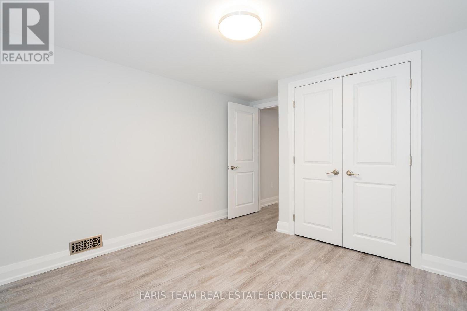 15 Derby Street, Orillia, Ontario  L3V 5R4 - Photo 31 - S12612234