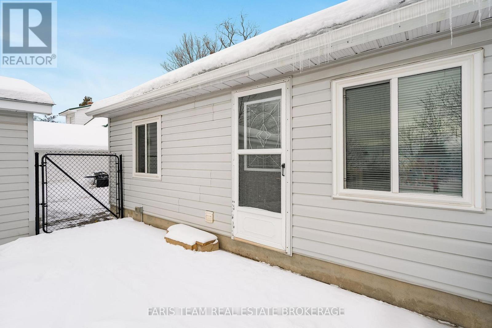 15 Derby Street, Orillia, Ontario  L3V 5R4 - Photo 34 - S12612234