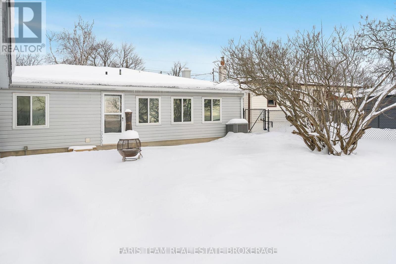 15 Derby Street, Orillia, Ontario  L3V 5R4 - Photo 35 - S12612234