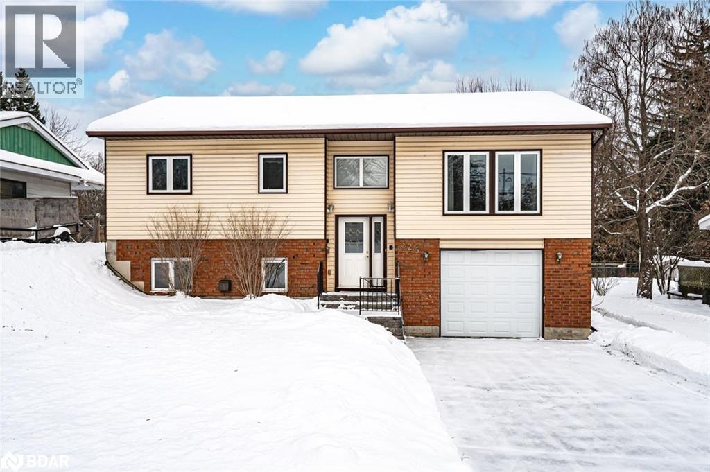 325 Ouida Street, Waubaushene, Ontario  L0K 2C0 - Photo 1 - 40793001