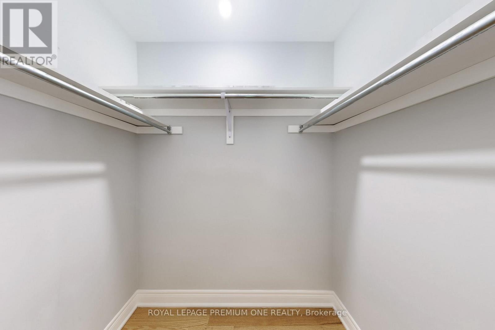 71 Dryden Way N, Toronto, Ontario  M9R 0B2 - Photo 15 - W12612090