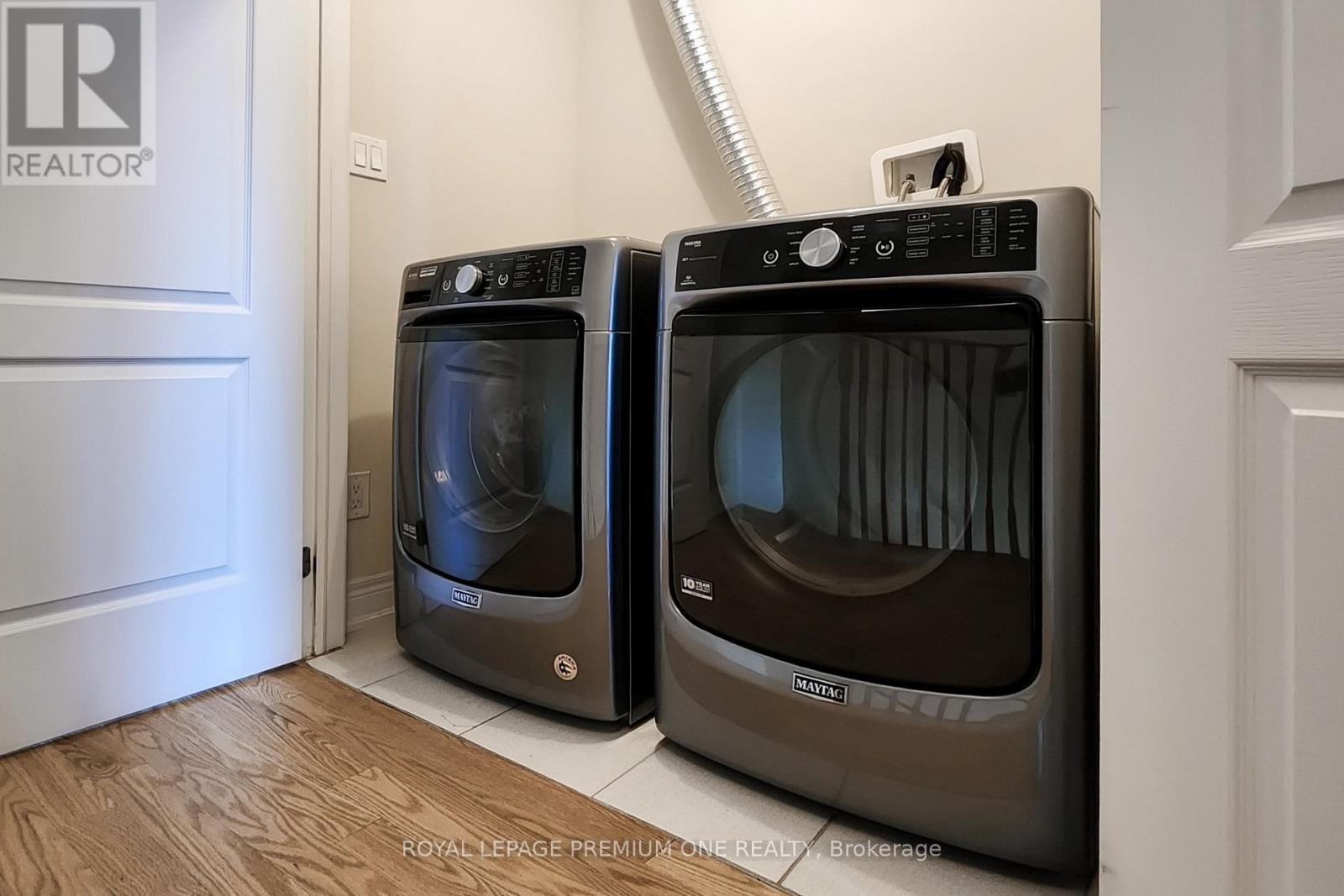 71 Dryden Way N, Toronto, Ontario  M9R 0B2 - Photo 18 - W12612090