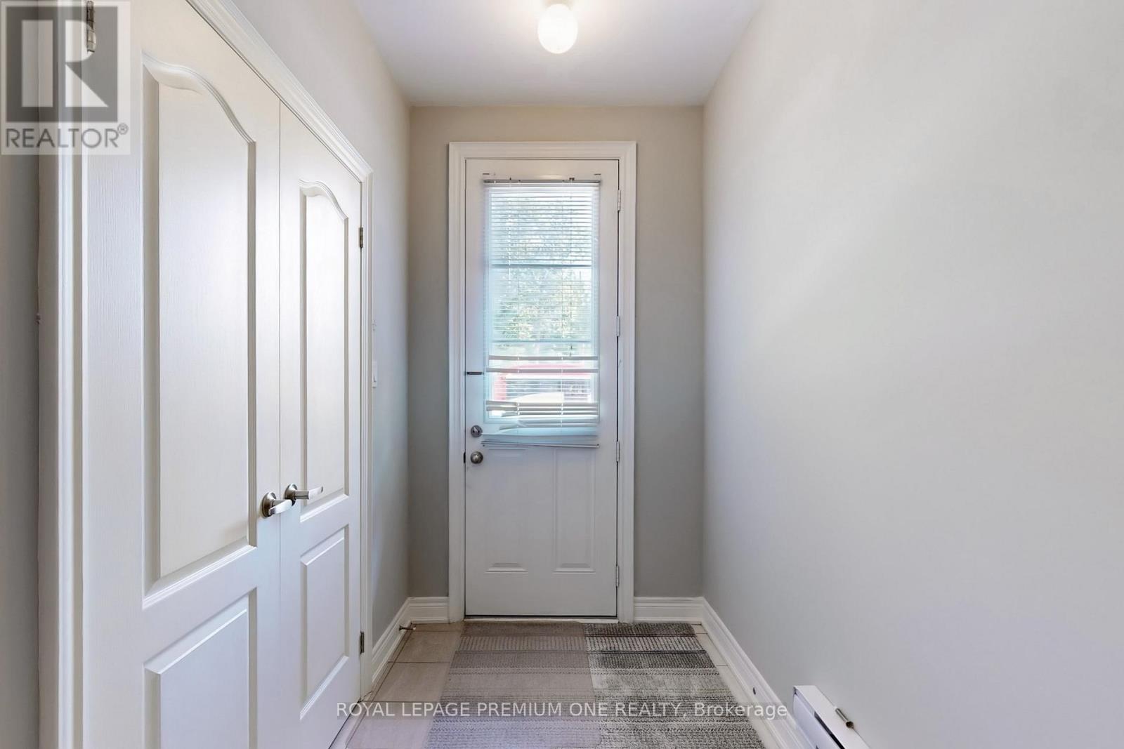 71 Dryden Way N, Toronto, Ontario  M9R 0B2 - Photo 20 - W12612090