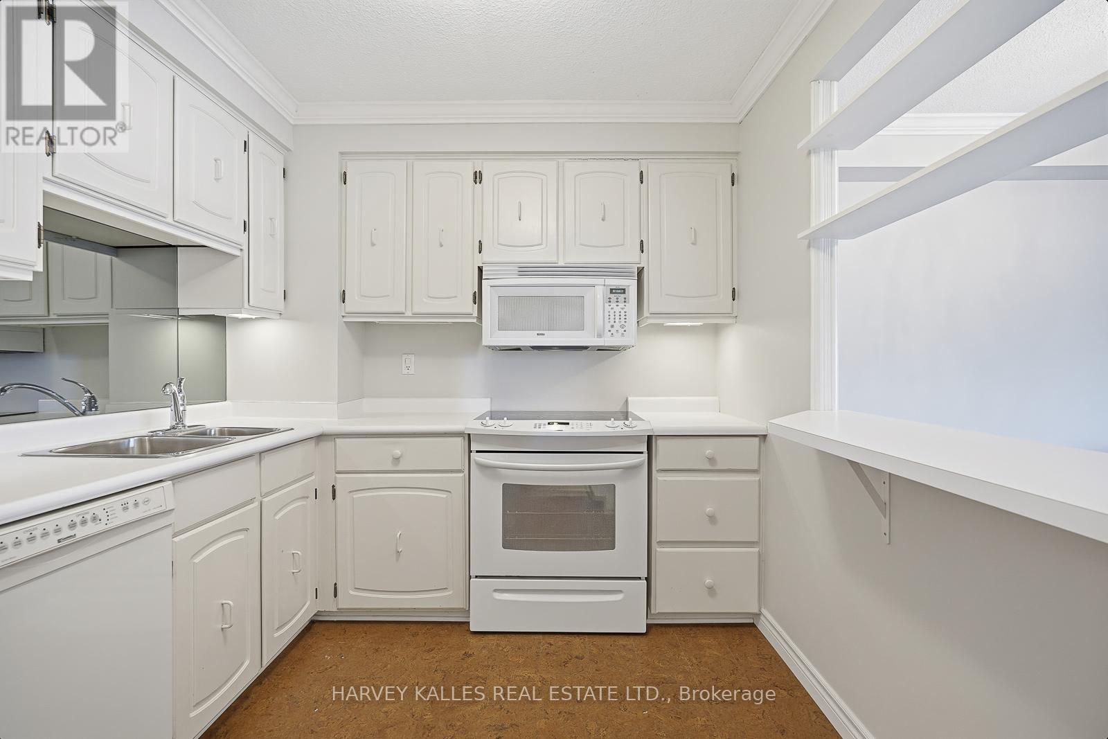 501 - 965 Inverhouse Drive, Mississauga, Ontario  L5J 4B4 - Photo 17 - W12612092