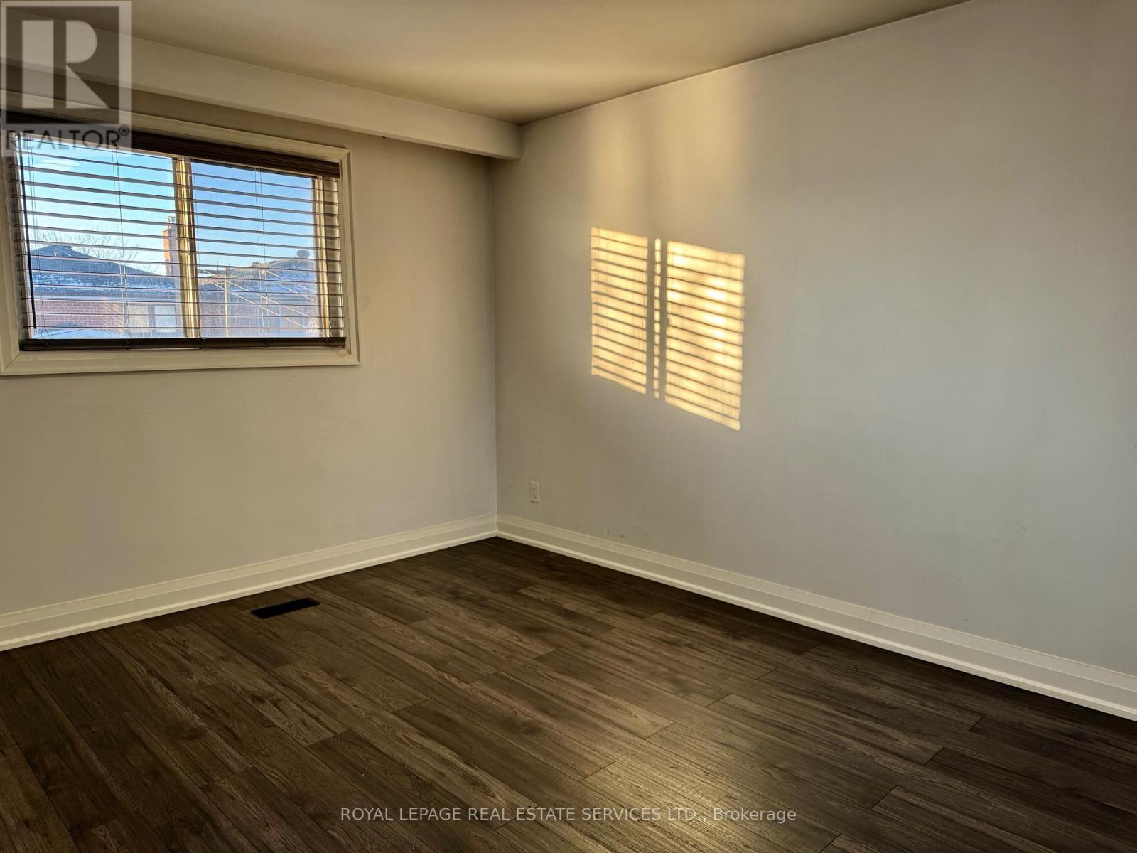 70 Hisey Crescent, Toronto (Black Creek), Ontario  M3N 1V1 - Photo 18 - W12612134